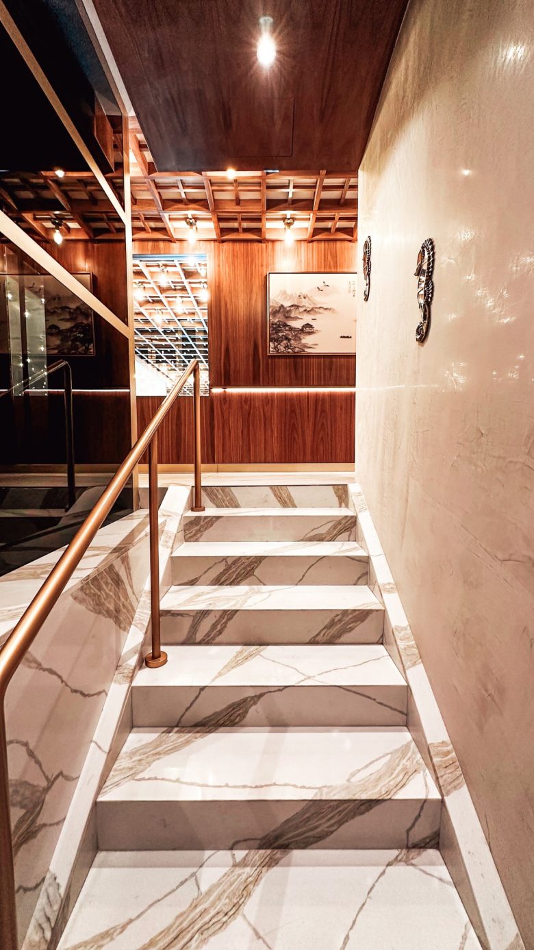 лестница в KOI