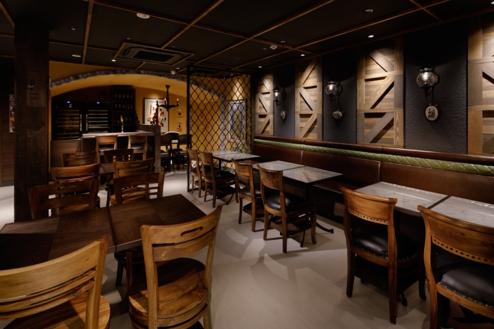 Мебель ресторана Mar y Tierra в Японии