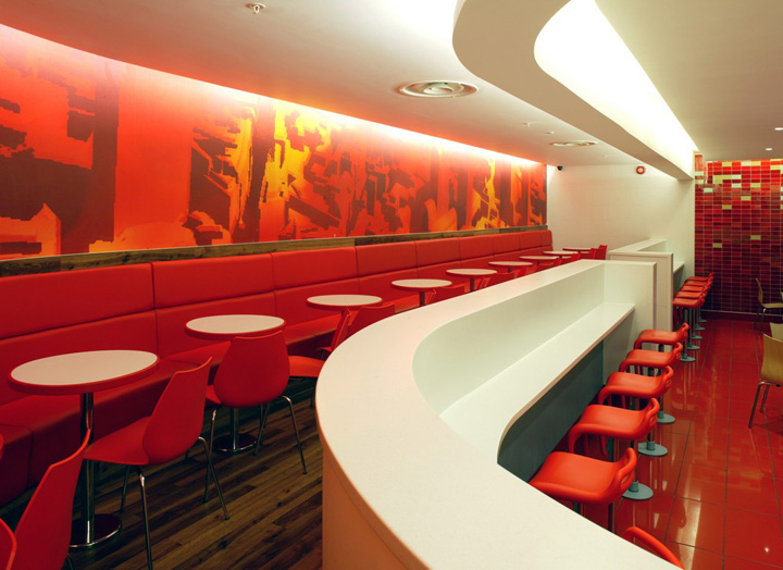 Удивительный интерьер ресторана McDonald’s в Лондоне