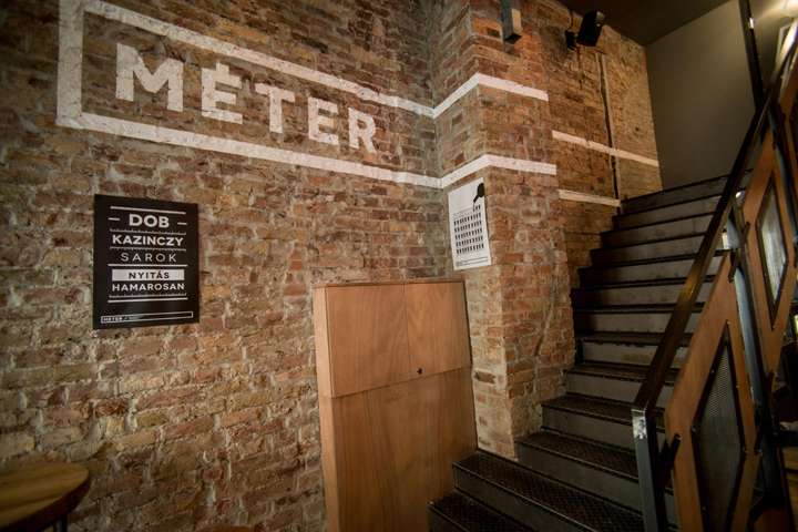 Интерьер бара Méter Bar в Будапеште