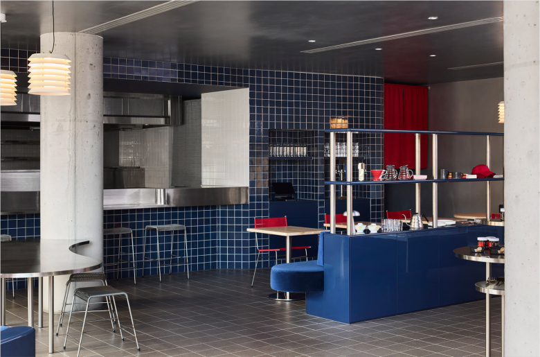 обеденный зал ресторан Suupaa