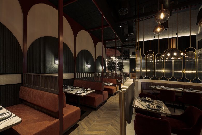 обеденный зал Jones Social в Дубае