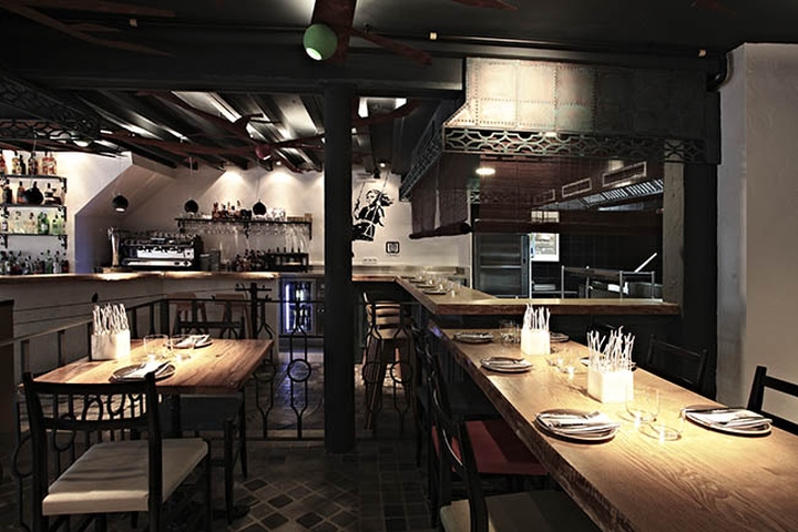 Открытая кухня ресторана Ombu в Испании