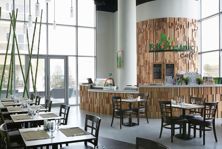 Biorganic – пример организации экологического дизайна в современном кафе, Дубай, ОАЭ