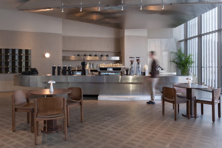 основной зал Como Lounge Cafe