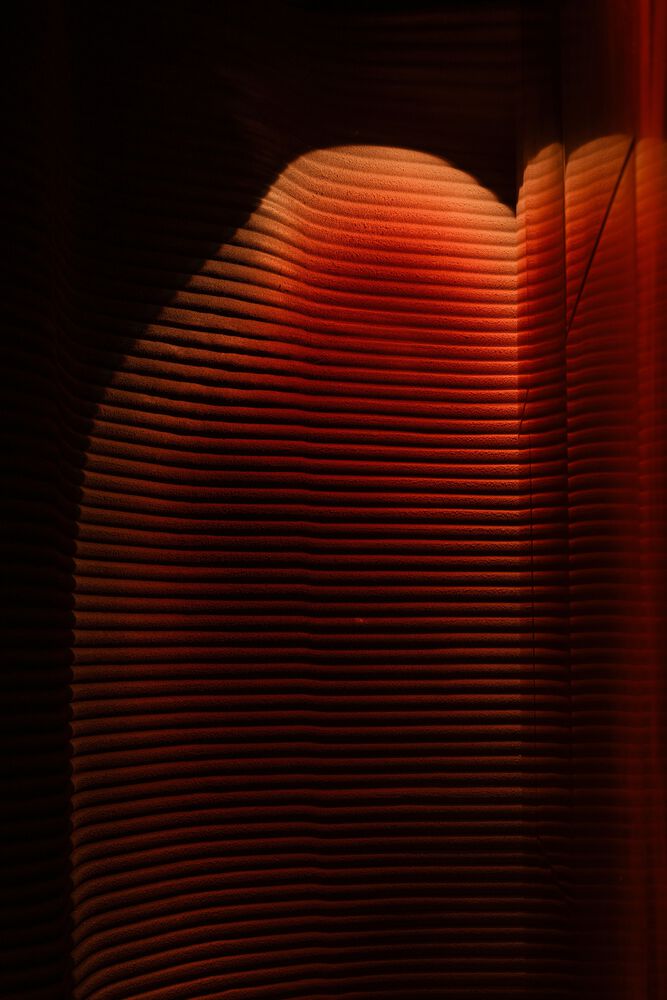 отделка стен MYATA Platinum Lounge and Restaurant