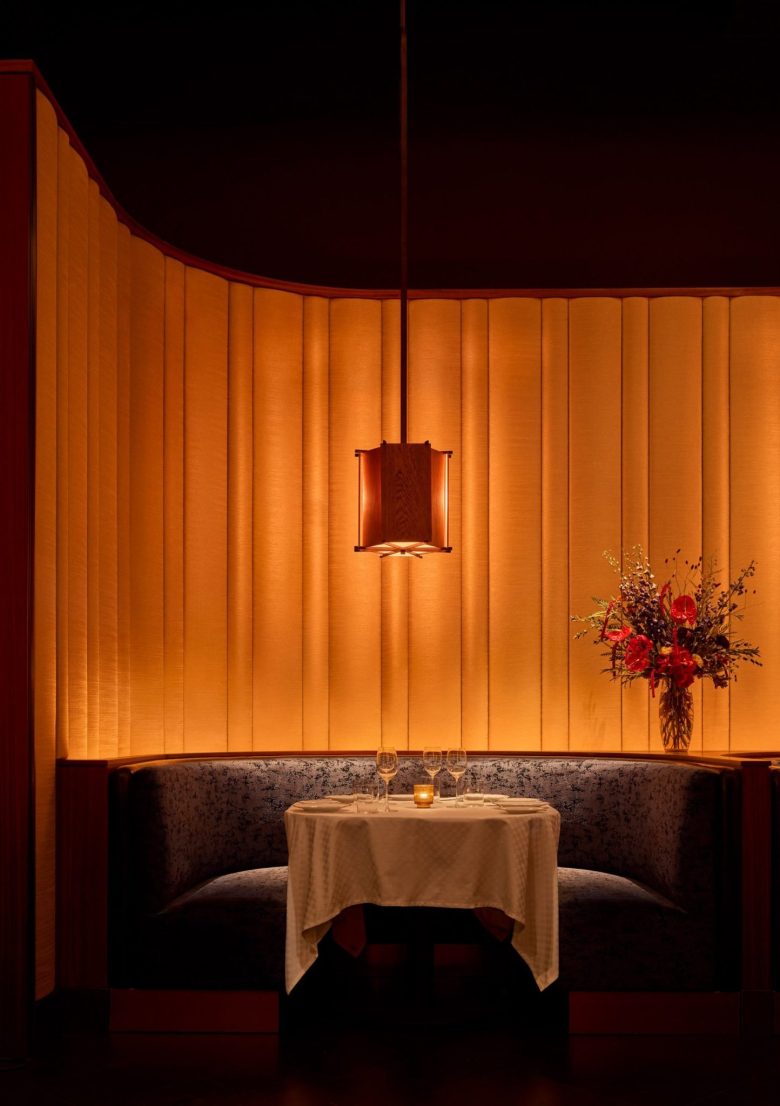 отдельная кабина со столиком в ресторане La Tête d’Or