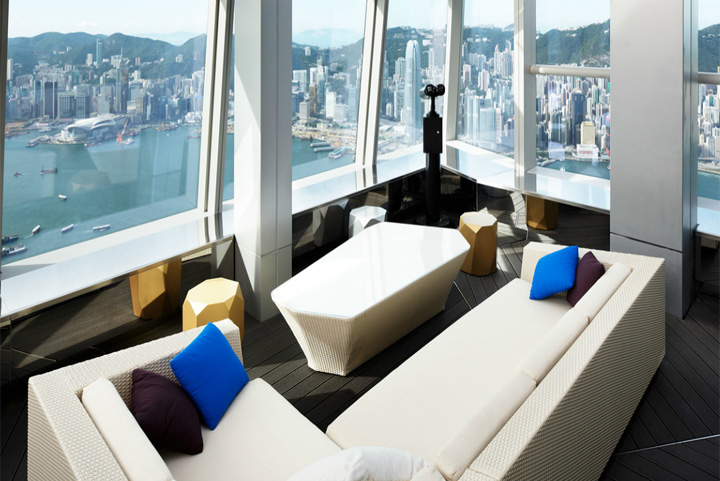Сказочный интерьер ресторана в отеле Ritz-Carlton Hong Kong