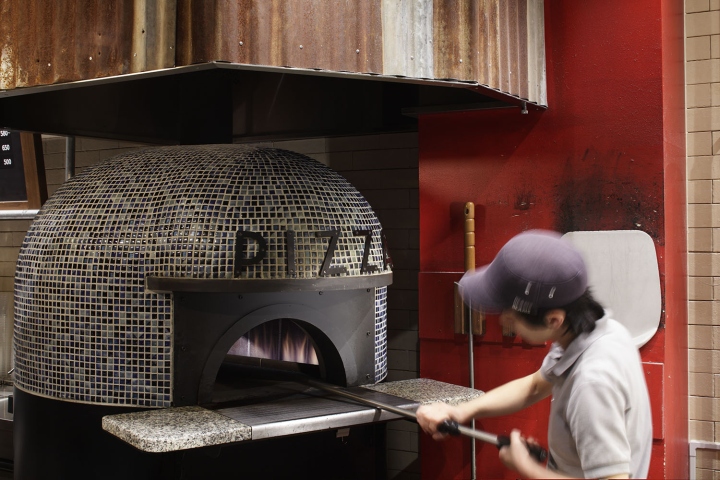 Безупречный интерьер пиццерии Pizza Napoletano