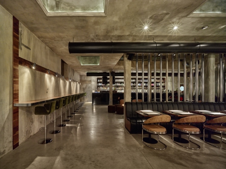 Разработка интерьера ресторана: серые бетонные стены