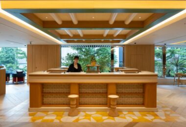 ресепшен The Royal Park Hotel Ginza