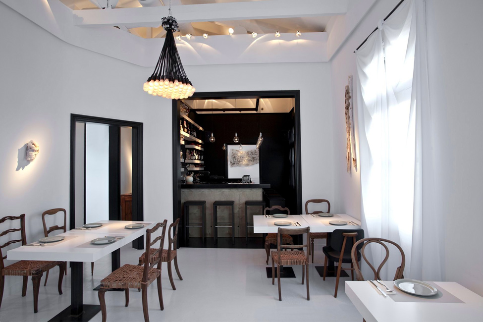 Удивительный дизайн интерьера ресторана Il Buco в Афинах