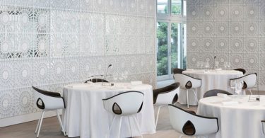 Вариант неповторимого дизайна ресторана с белым интерьером