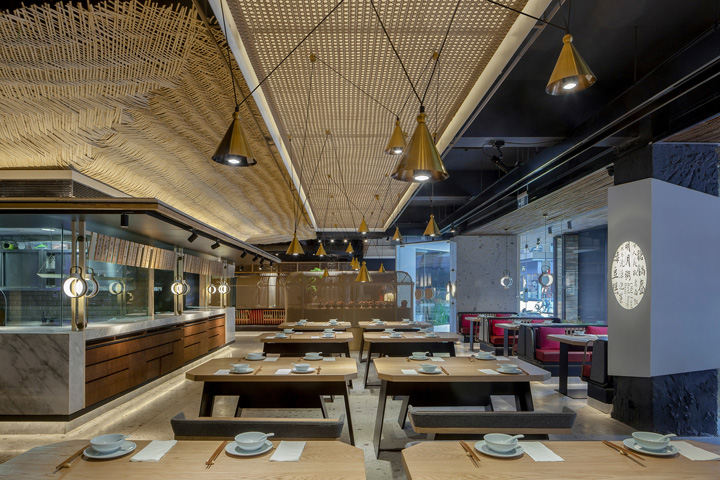 Традиционный китайский ресторан с открытой кухней