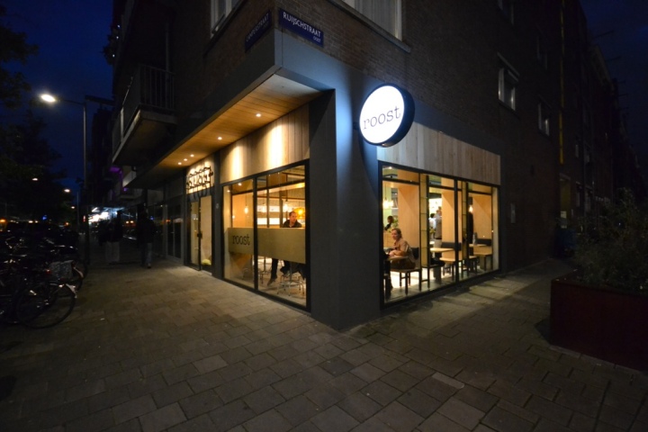 Восхитительный интерьер кофейни Roost coffee в Амстердаме
