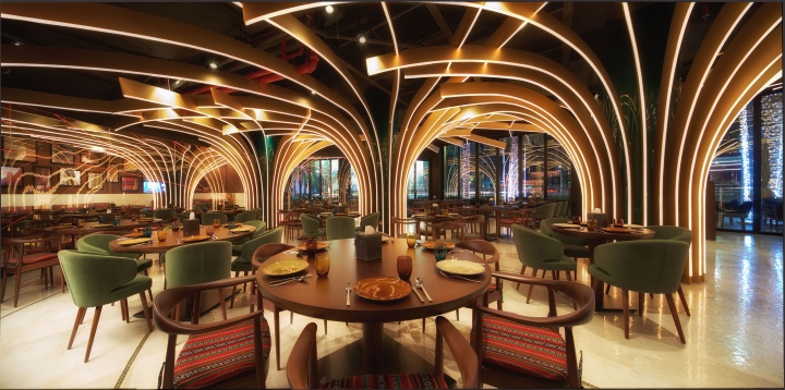 Роскошный интерьер ресторана: столики из тёмного дерева