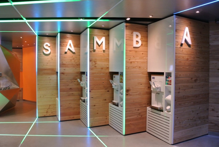 Оригинальный интерьер магазина мороженого Samba Swirl в Лондоне
