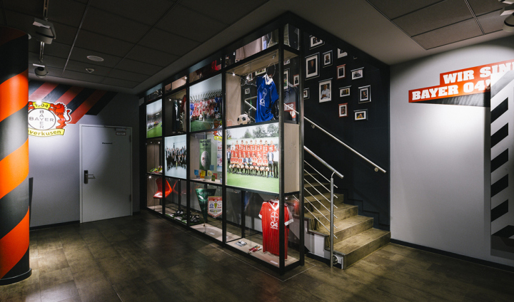 Дизайн футбольного клуба Байер 04 в Леверкузен, Германия