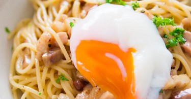 Спагетти Карбонара с яйцом-пашот