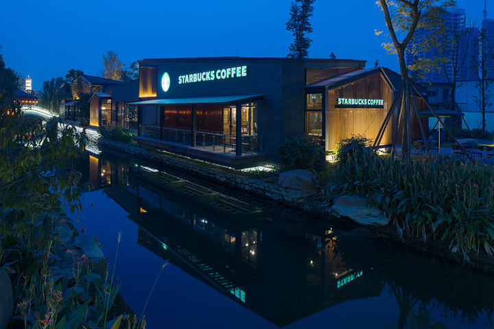Потрясающий интерьер кофейни Starbucks в Китае