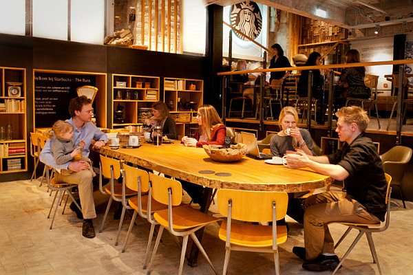 Незабываемый интерьер кофе-магазина Starbucks Coffee Lab в Амстердаме