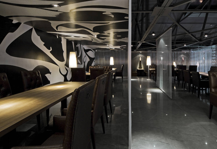 VIP-зона в черно-белой гамме ресторана Star Eight в Китае