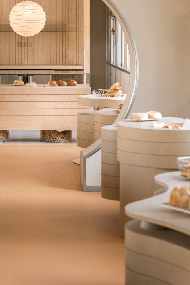 стойки витрины с продукцией Horli Baking