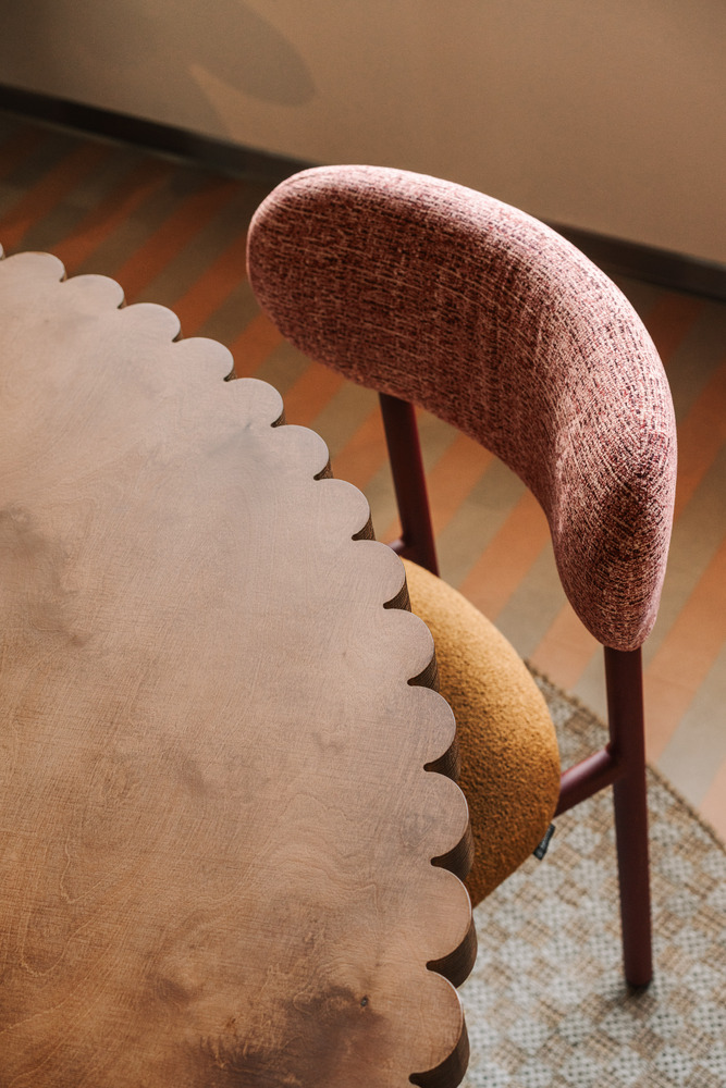 столешница вблизи Ragu Restaurant