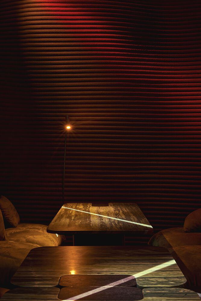 столики с диванами MYATA Platinum Lounge and Restaurant