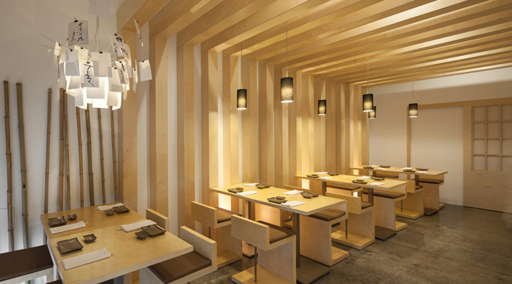 Красивый дизайн японского ресторана Sushi Pearl в Феру