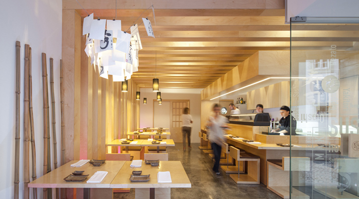 Интересный дизайн японского ресторана Sushi Pearl в Феру