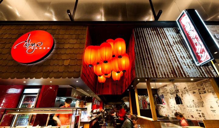 Современный интерьер ресторана азиатской кухни Tokyo Ramen в Сиднее