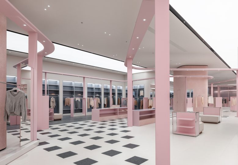 торговый зал Erdos Land вид боку