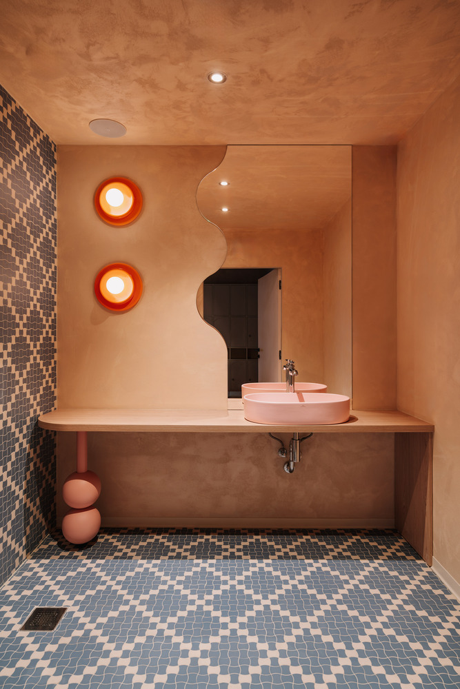 туалетная комната Sunday Cafe