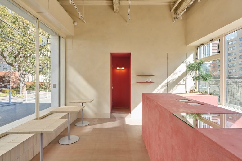 вход в туалетную комнату heys