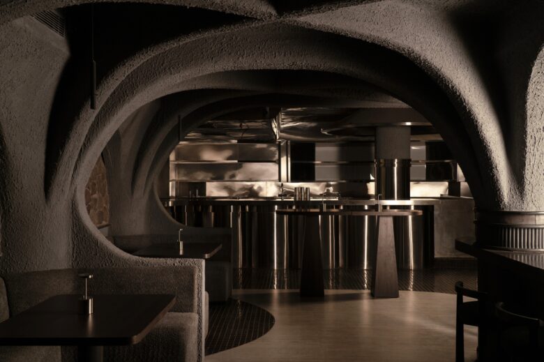 вход в зал CallMe Ten Restaurant