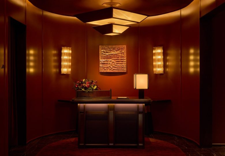 входная зона La Tête d’Or стойка администратора