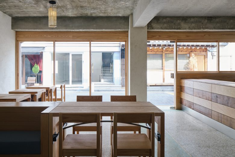 вид на окна Yeonheun Roasters