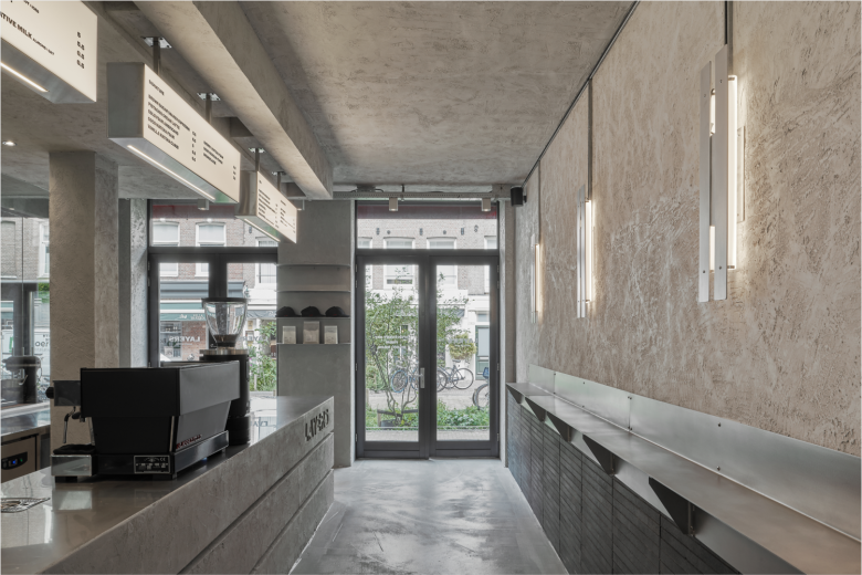 вид на входную зону Layers Bakery