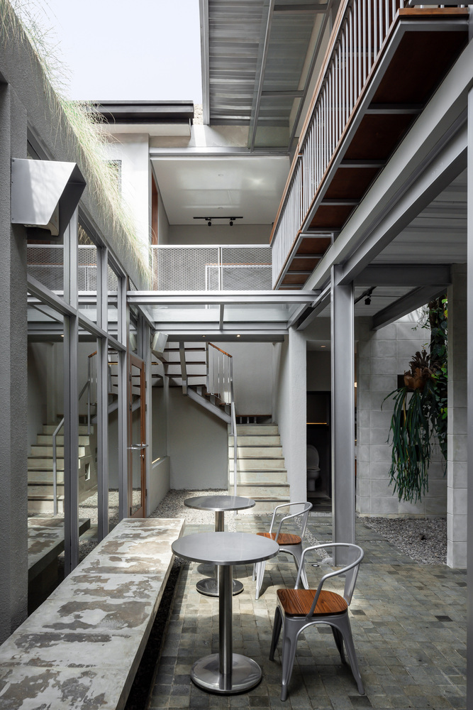 вид на второй этаж Hibrew Coffee and Cuisine