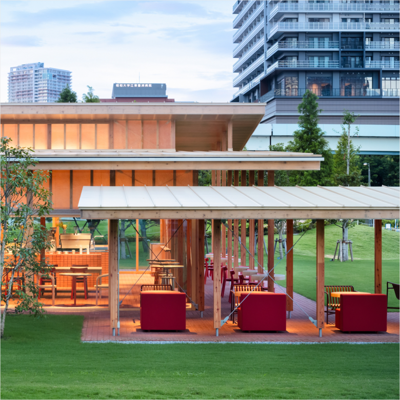 вид со стороны Blue Bottle Coffee