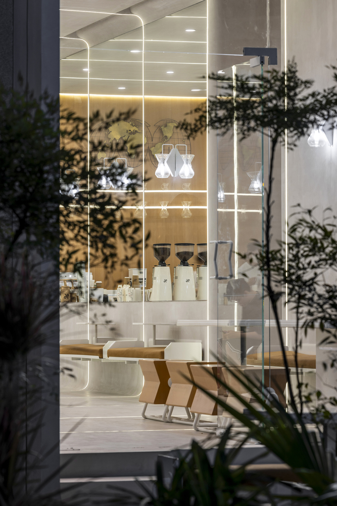 видна кафе Arabica с улицы