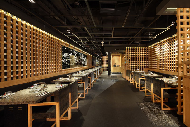 Деревянные конструкции ресторана Yakiniku Master
