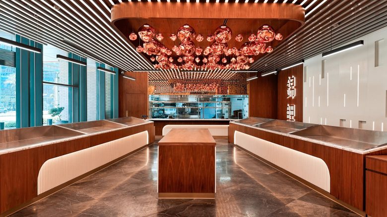 зал с витринами