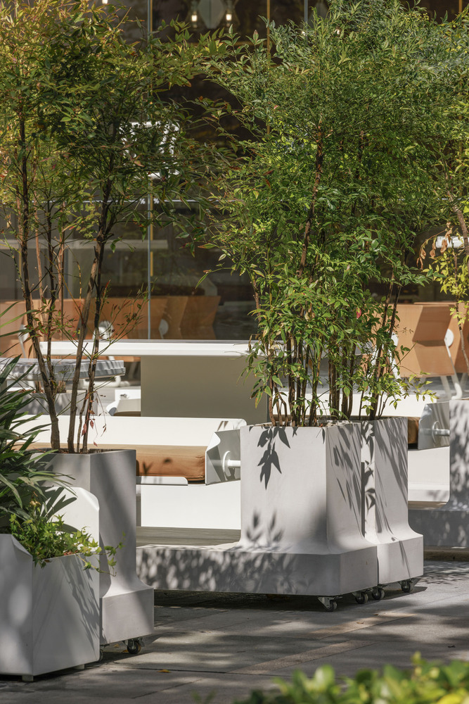 зона кафе Arabica на улице