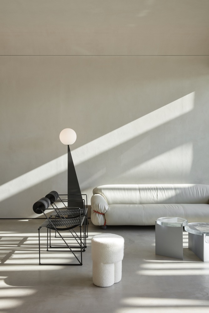 зона обеденная с большим диваном кофейня Orijins