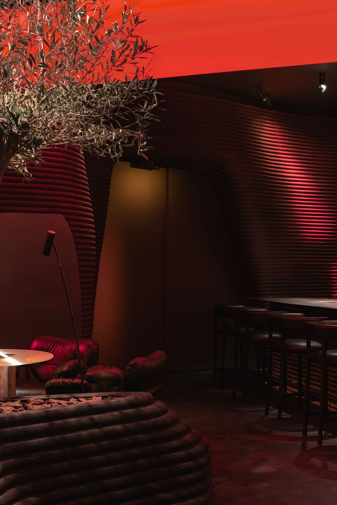 зона с камушками MYATA Platinum Lounge and Restaurant